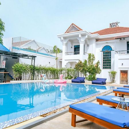 Queentown Hostel Siem Reap Exterior photo