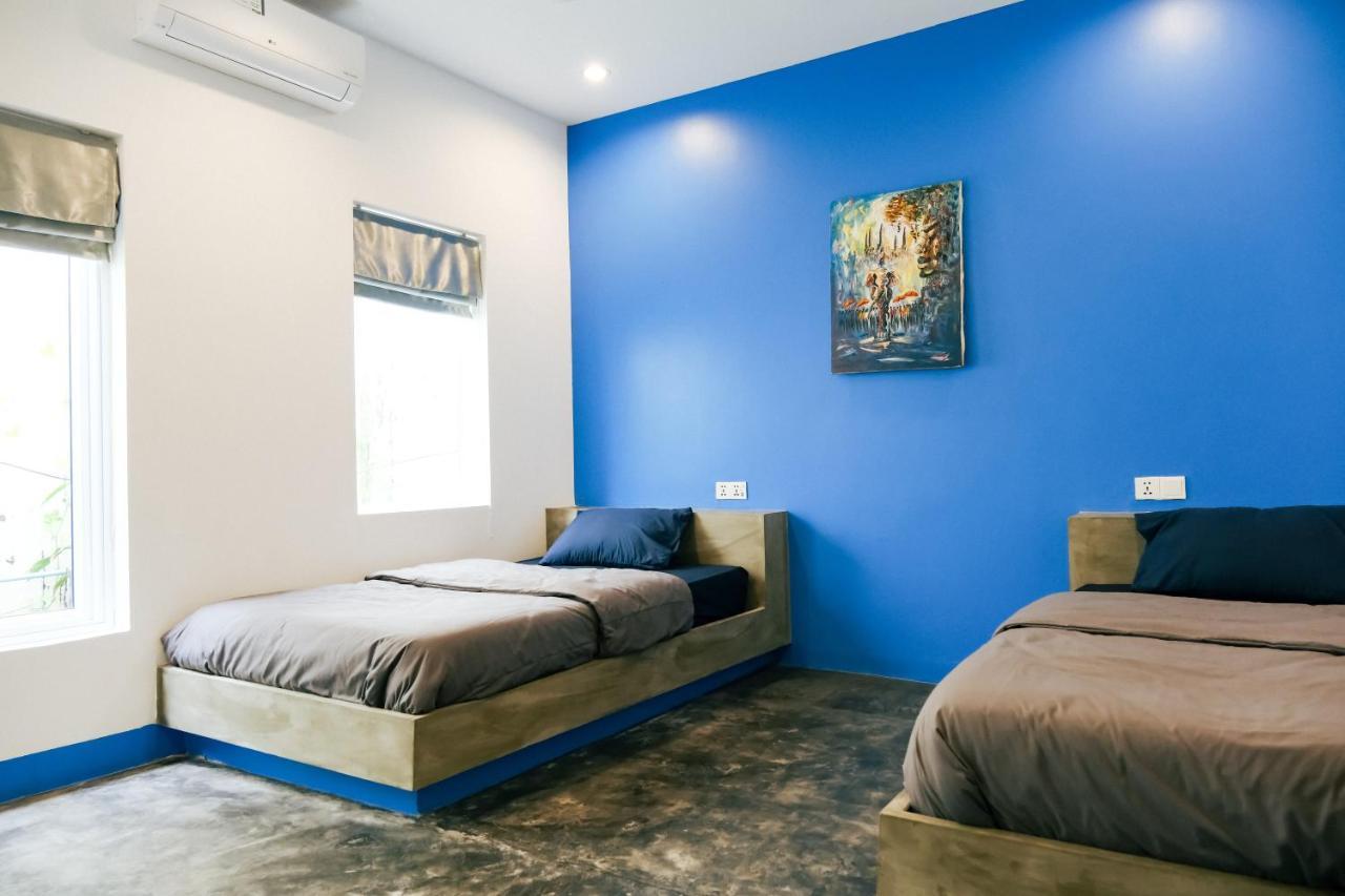 Queentown Hostel Siem Reap Exterior photo