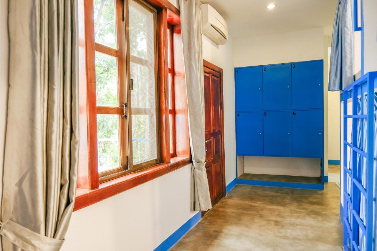 Queentown Hostel Siem Reap Exterior photo